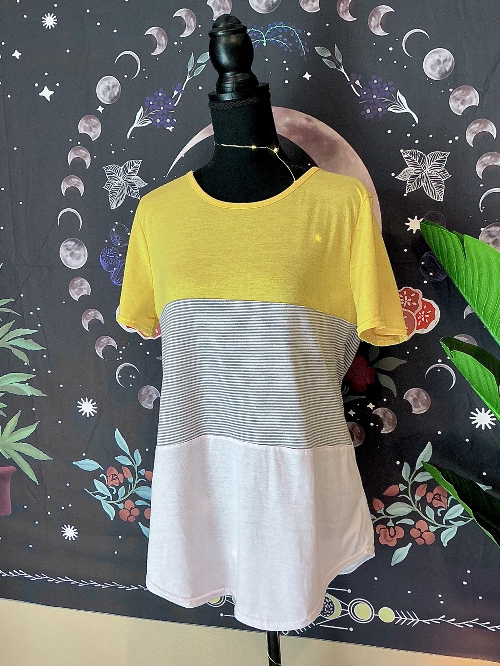 Colorblock Yellow Stripe White Short Sleeve Top